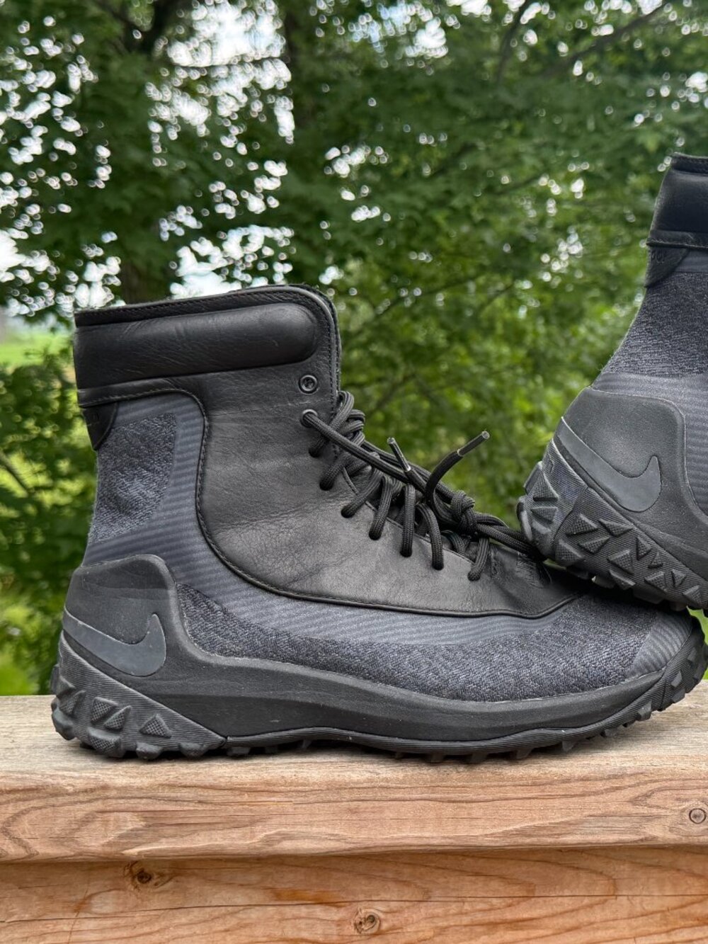 Nike Zoom Kynsi JCRD Men's Youth Waterproof boots Size 7.5